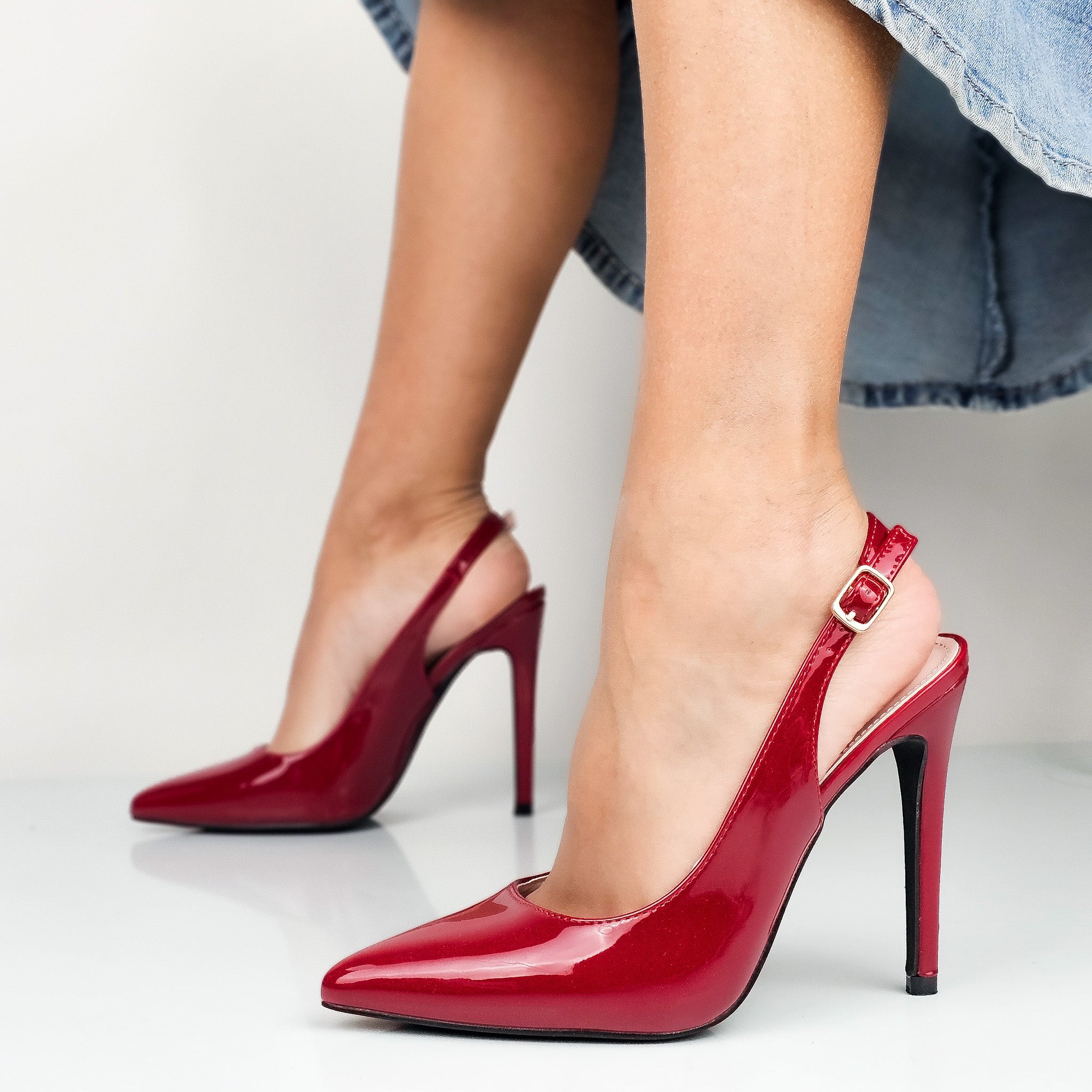 Naomi - Decollette Slingback