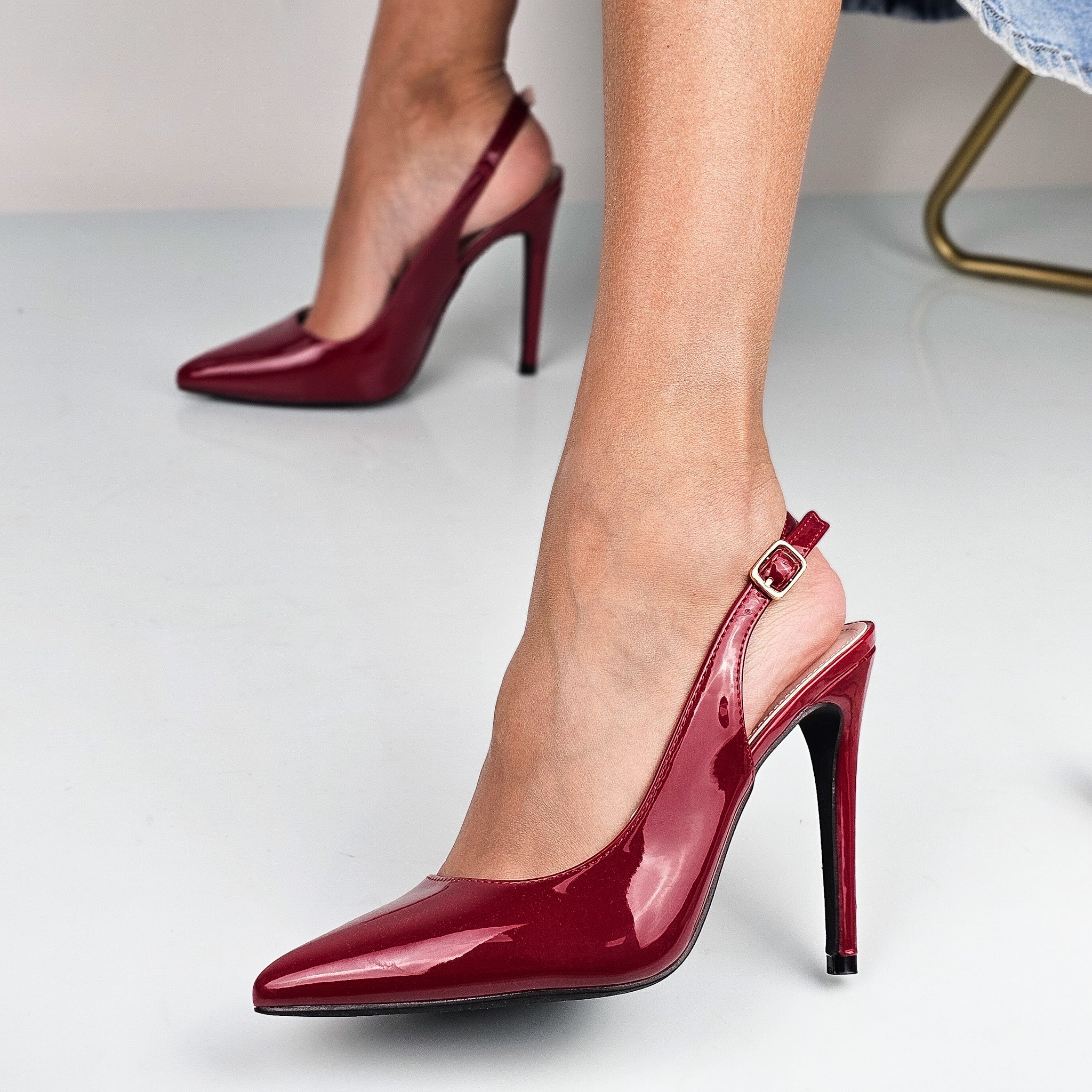 Naomi - Decollette Slingback