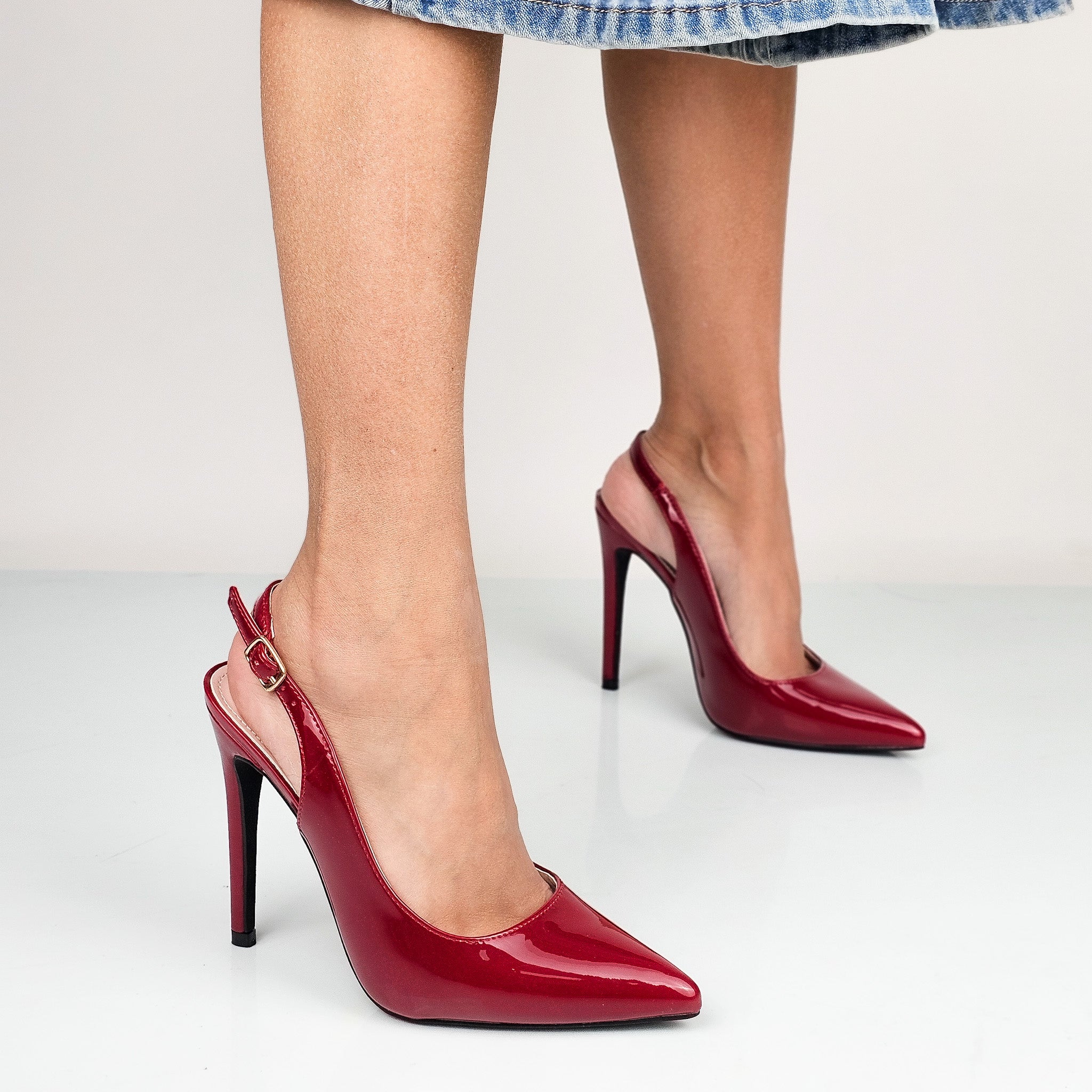 Naomi - Decollette Slingback
