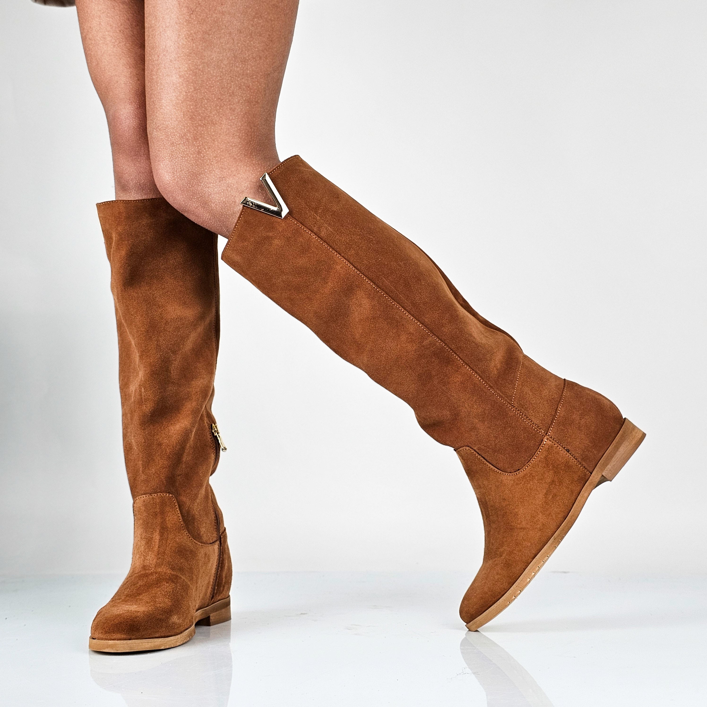 Natascia - Stivali Donna Con Zeppa Interna In Vero Camoscio Made In Italy