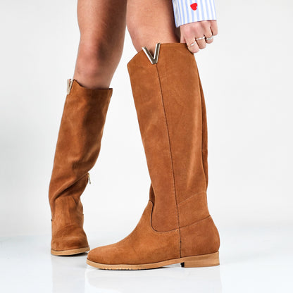 Natascia - Stivali Donna Con Zeppa Interna In Vero Camoscio Made In Italy