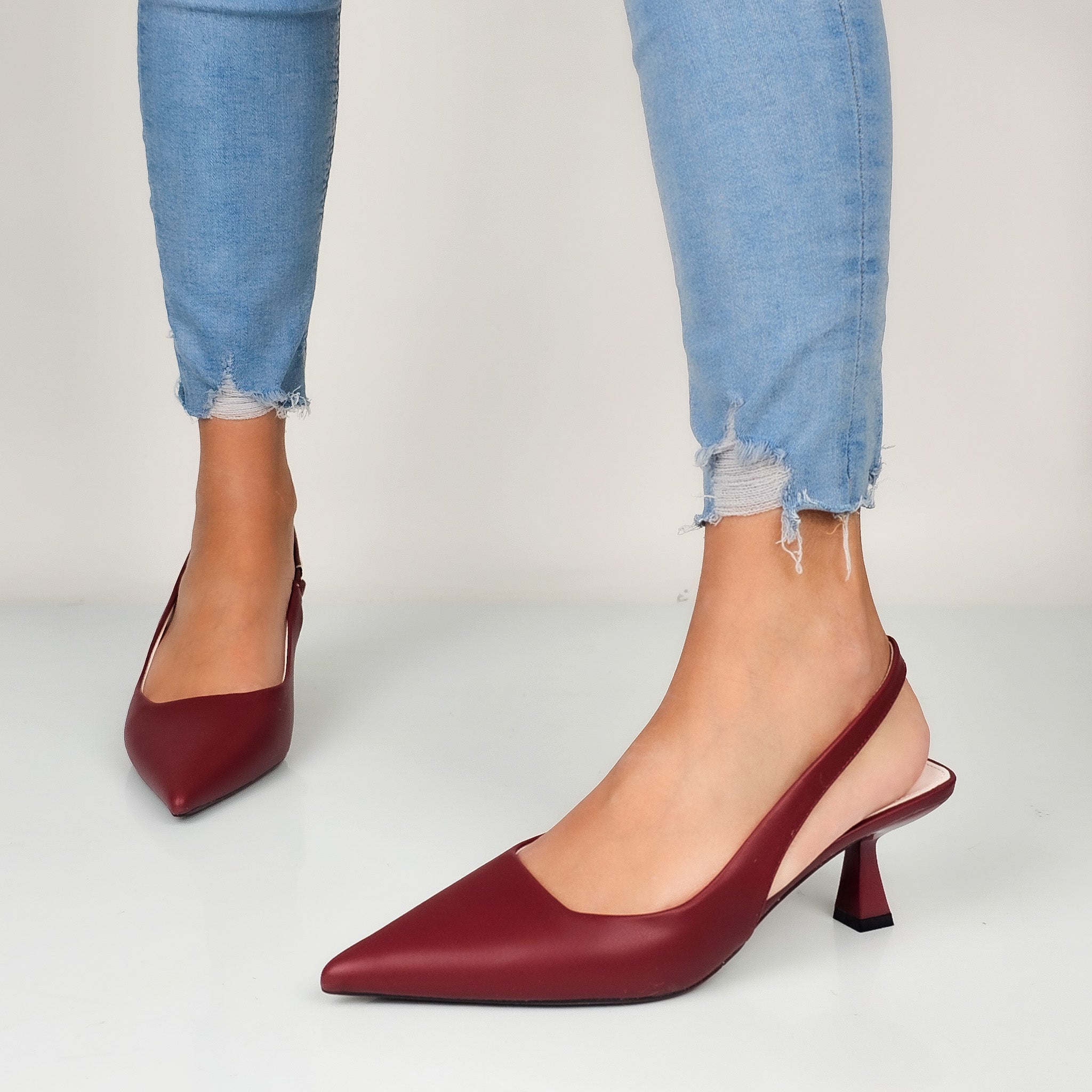 Dorota - Decollette Slingback