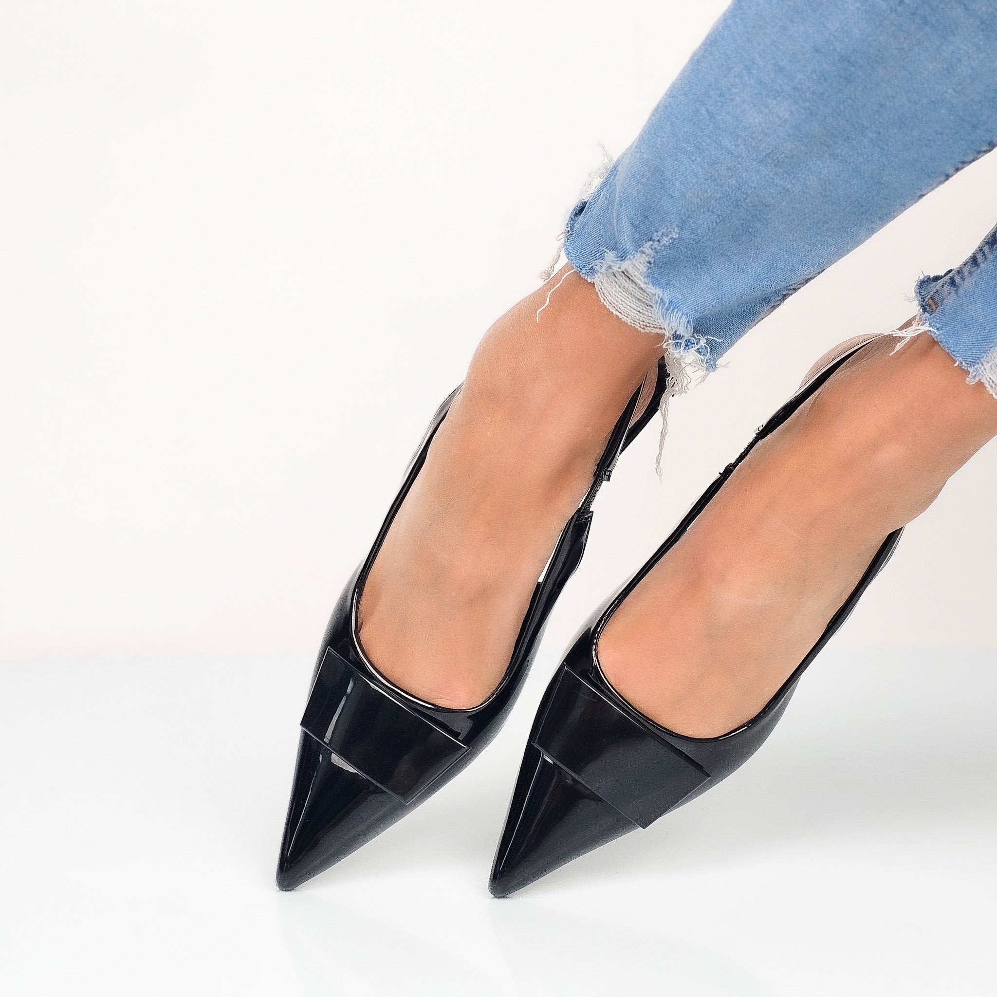 Lyn - Decollette Slingback