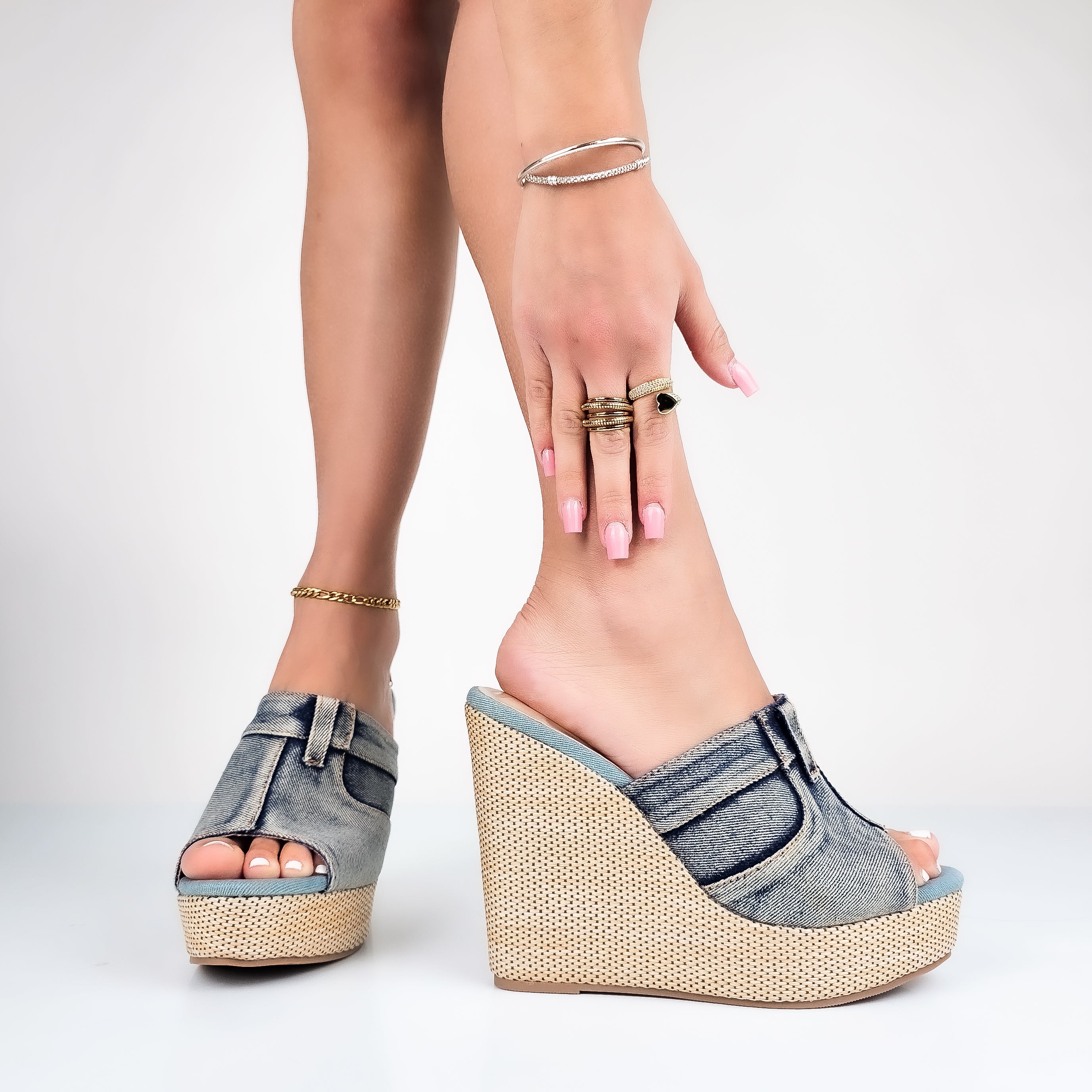 Annick - Ciabattoni Con Zeppa